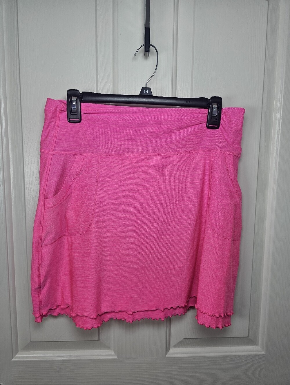 Peter Millar Pink Scalloped Hemline Golf Tennis Pickleball Skort Size M - Picture 1 of 3